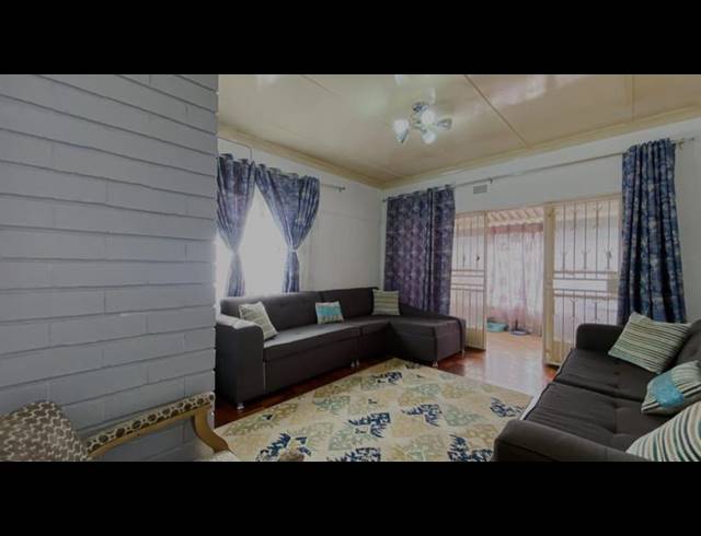 3 BEDROOM HOUSE FOR SALE IN CROSBY